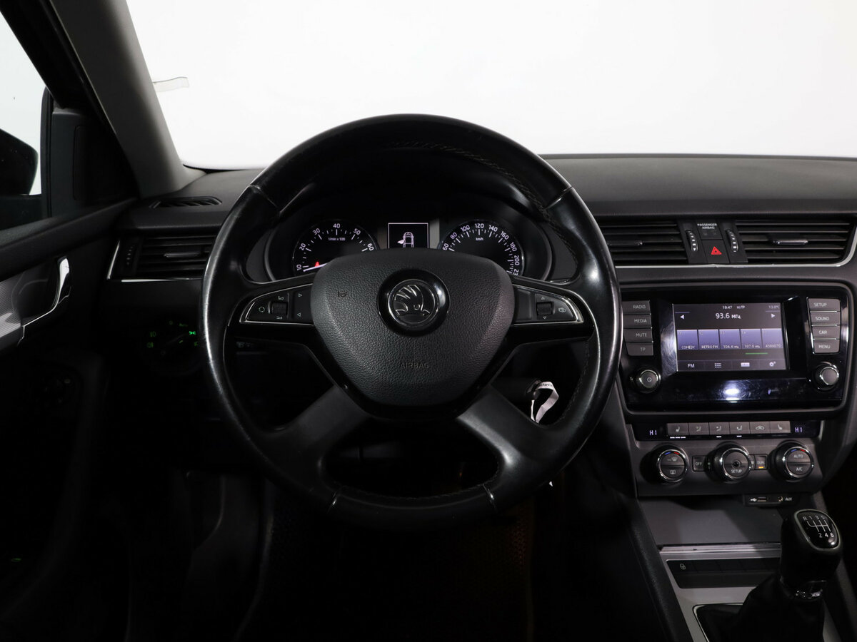 Б/У Шкода Октавия 2013 года. Фото: #9