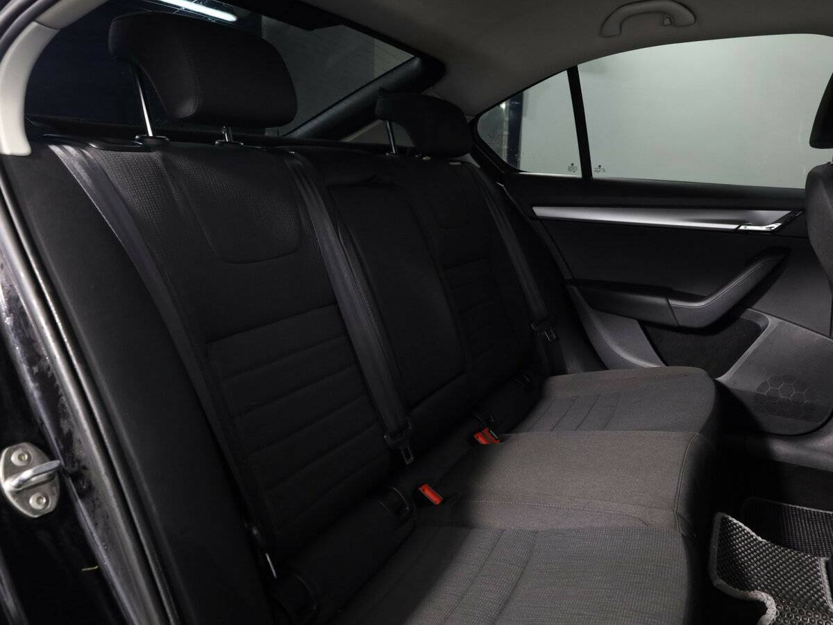 Б/У Шкода Октавия 2013 года. Фото: #12