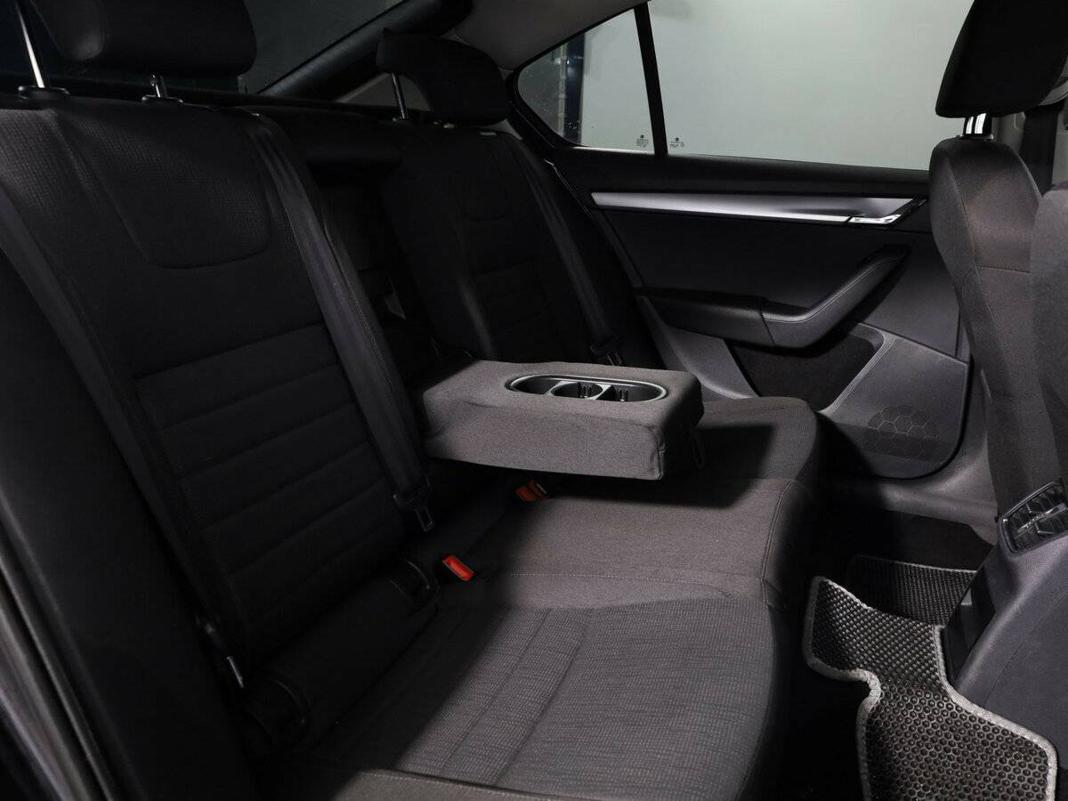 Б/У Шкода Октавия 2013 года. Фото: #13