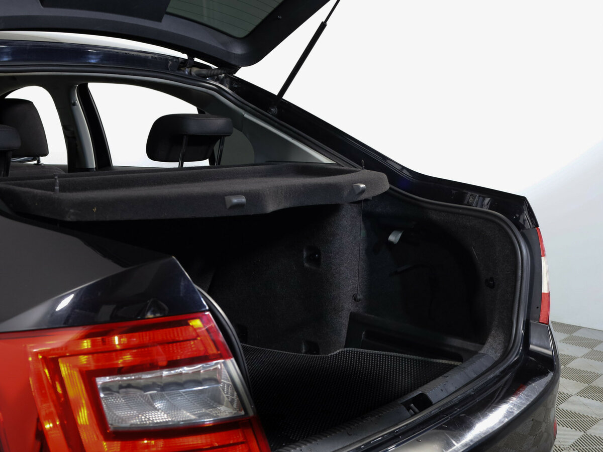 Б/У Шкода Октавия 2013 года. Фото: #22