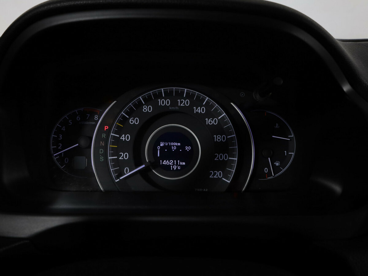 Б/У Хонда ЦР-В 2013 года. Фото: #15