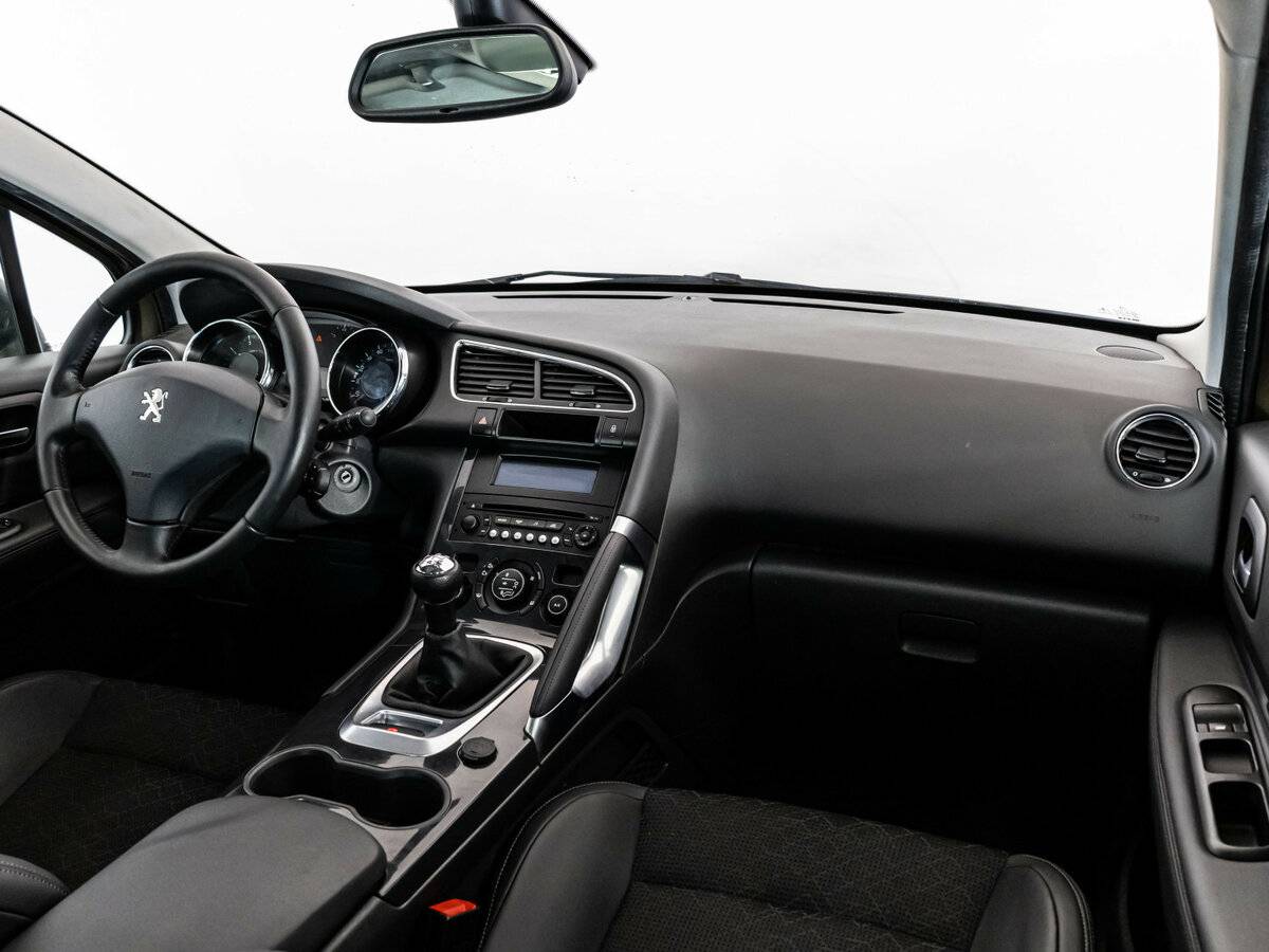 Б/У Пежо 3008 2014 года. Фото: #6