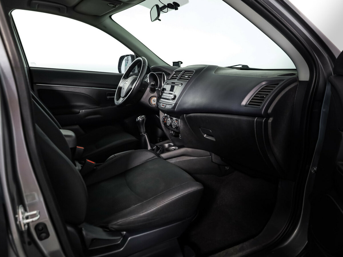 Б/У Митсубиши АС-Икс 2014 года. Фото: #15