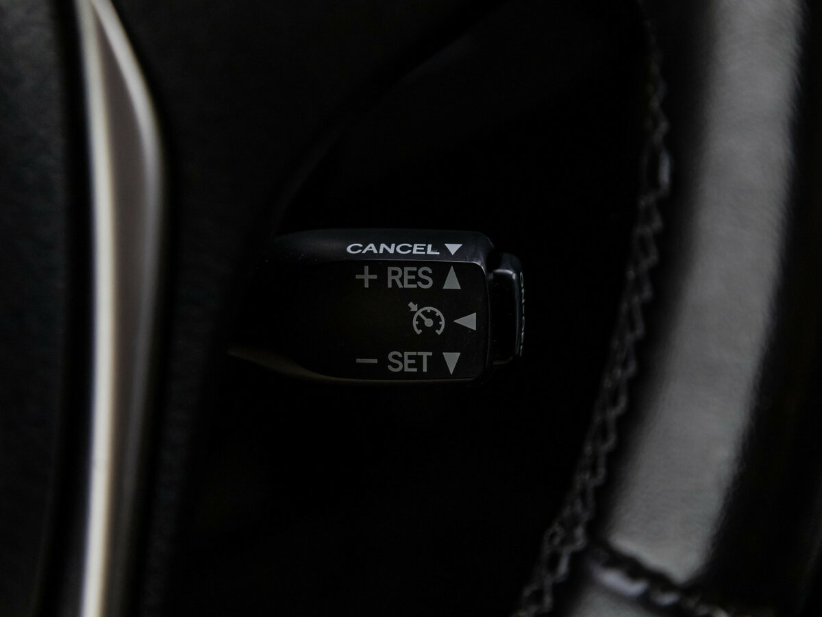 Б/У Тойота Рав4 2016 года. Фото: #17