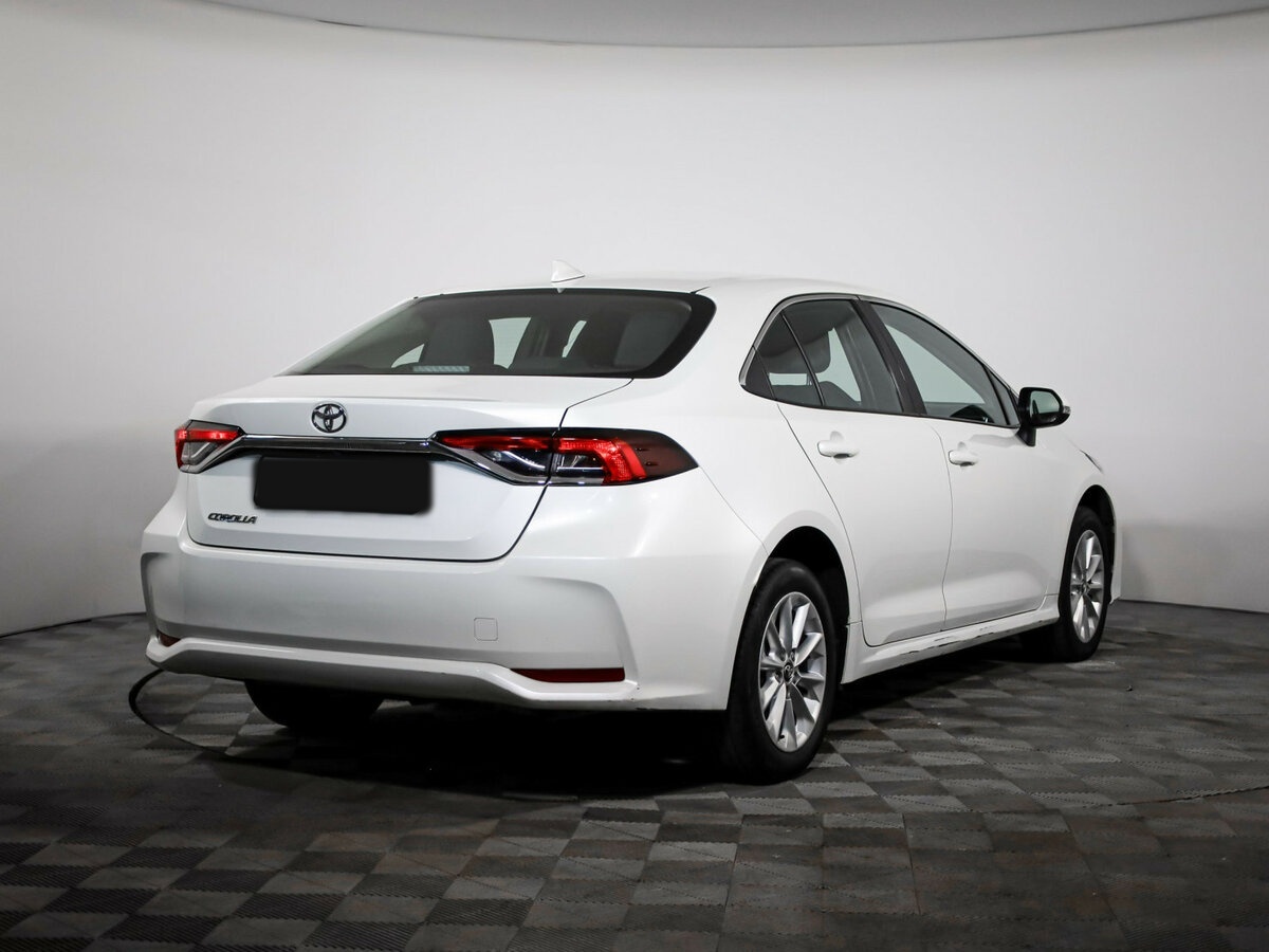 Б/У Тойота Королла 2019 года. Фото: #3