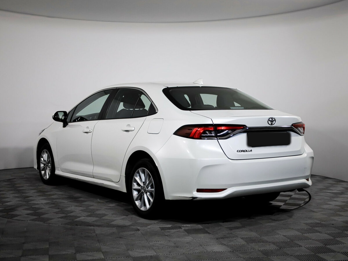 Б/У Тойота Королла 2019 года. Фото: #5