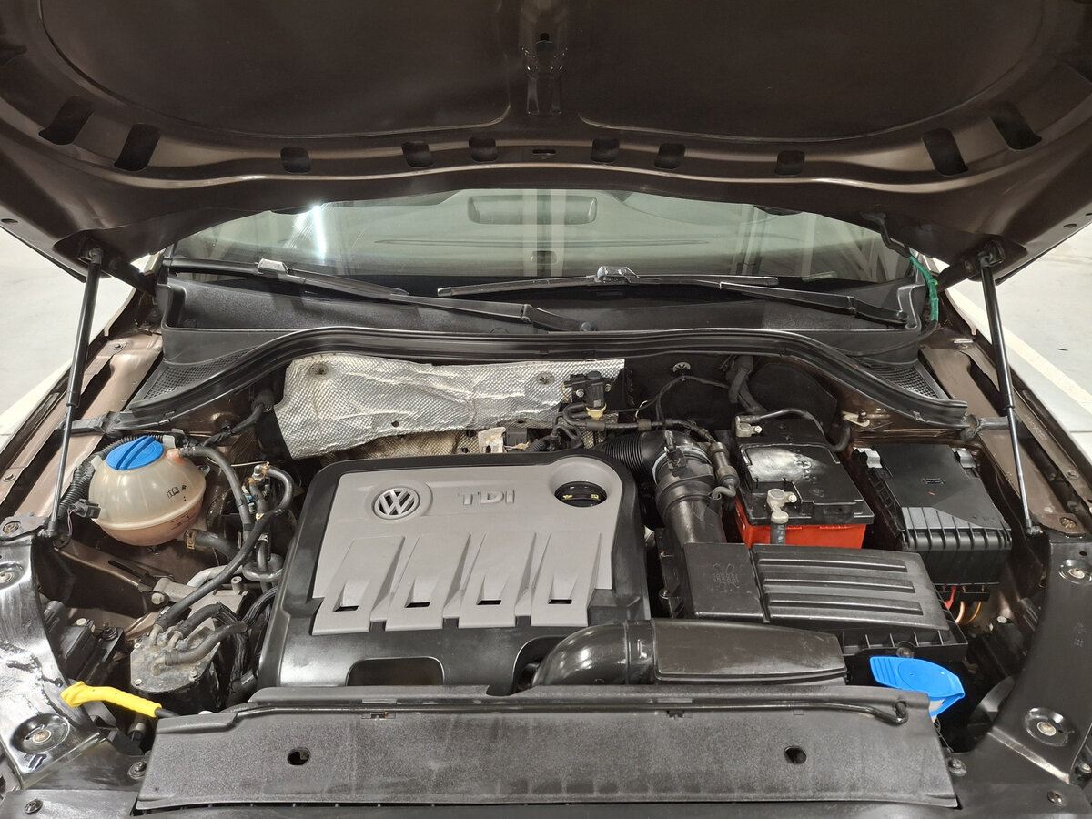 Б/У Фольксваген Тигуан 2015 года. Фото: #8