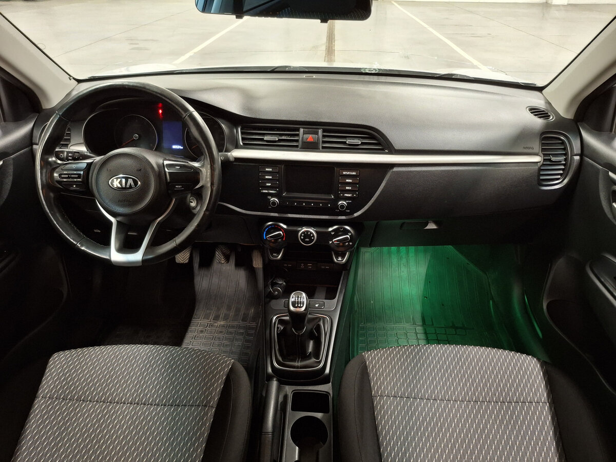 Б/У Киа Рио 2017 года. Фото: #13