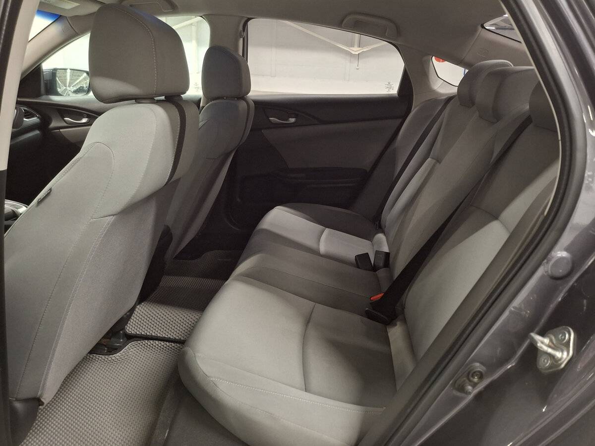 Б/У Хонда Цивик 2016 года. Фото: #11