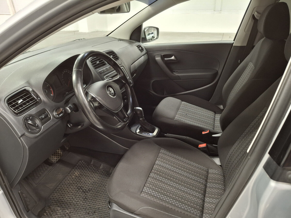 Б/У Фольксваген Поло 2016 года. Фото: #15