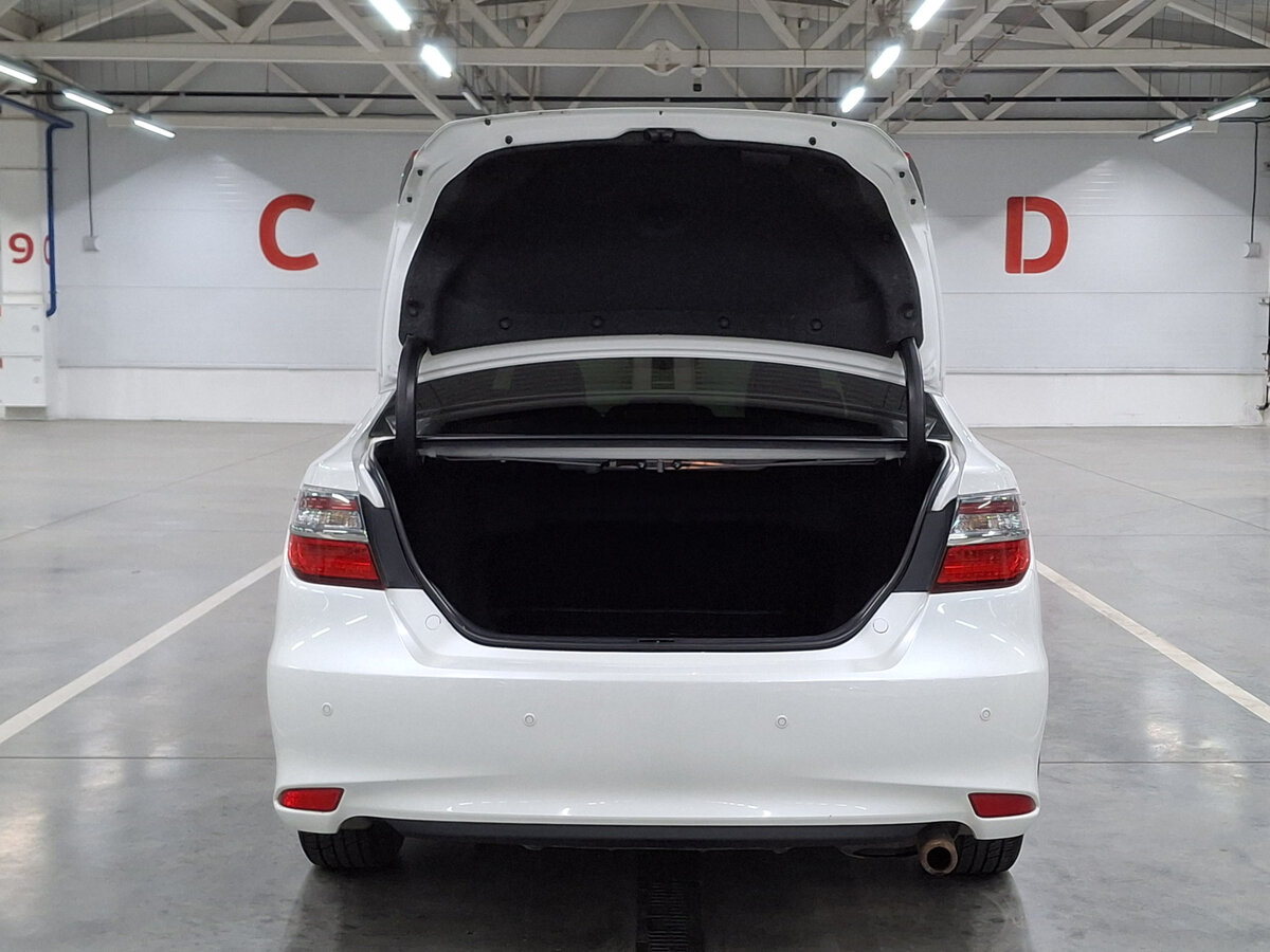 Б/У Тойота Камри 2015 года. Фото: #9