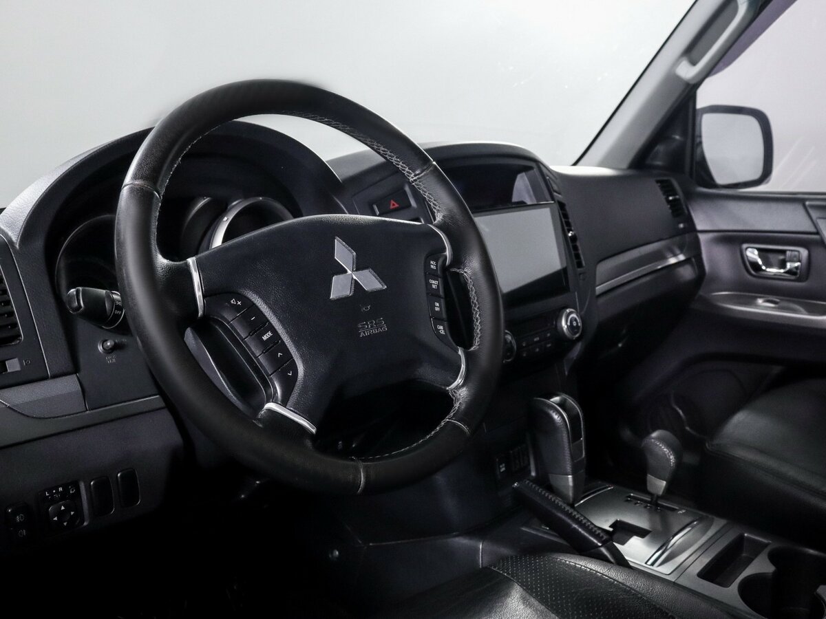 Б/У Митсубиши Паджеро 2012 года. Фото: #10