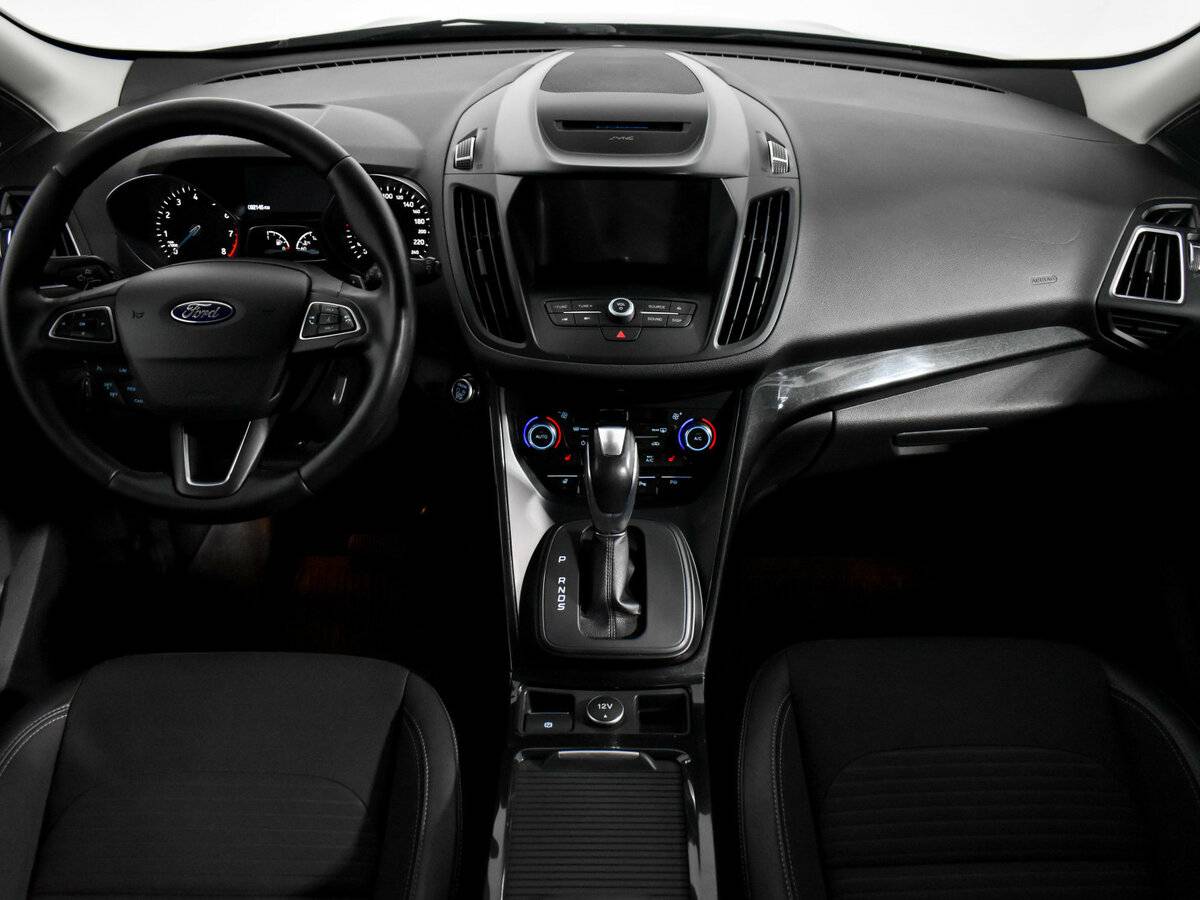 Б/У Форд Куга 2017 года. Фото: #11