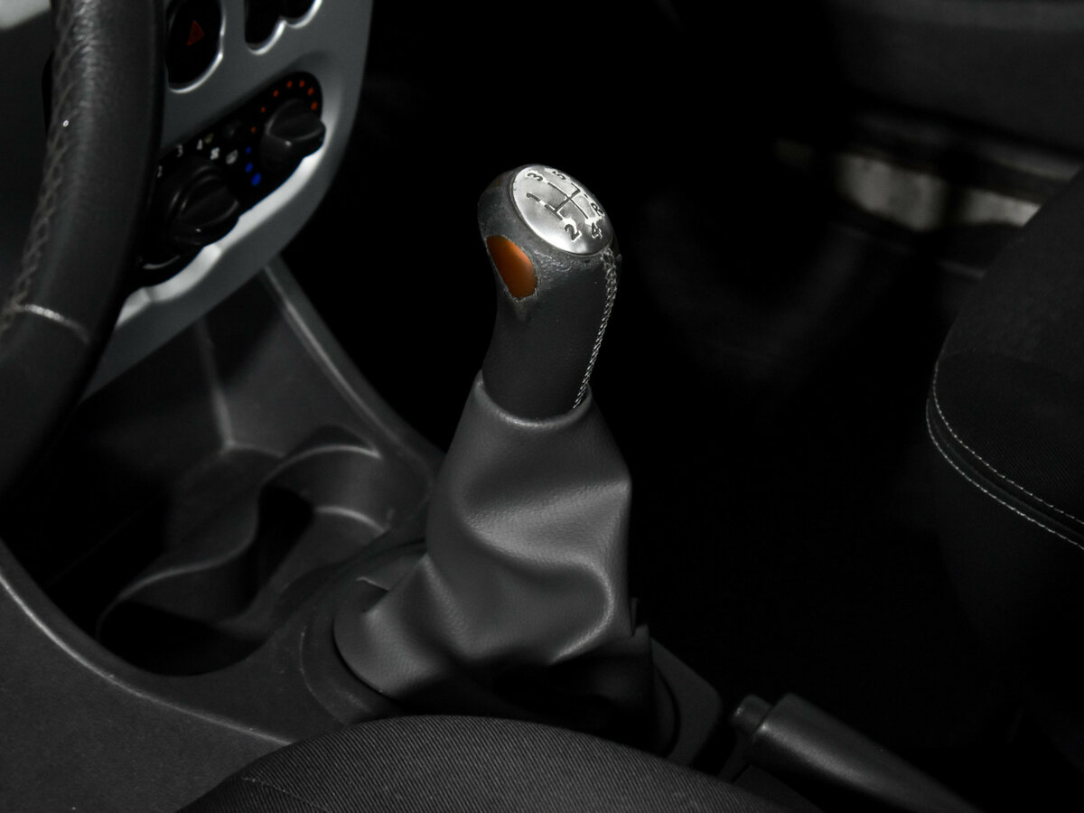 Б/У Рено Сандеро 2012 года. Фото: #9