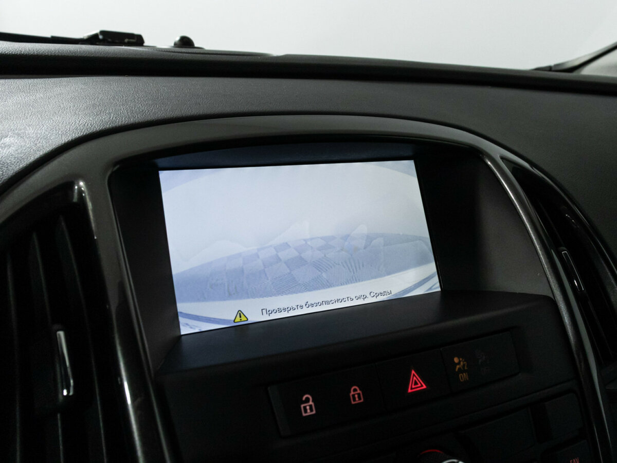 Б/У Опель Астра 2014 года. Фото: #13