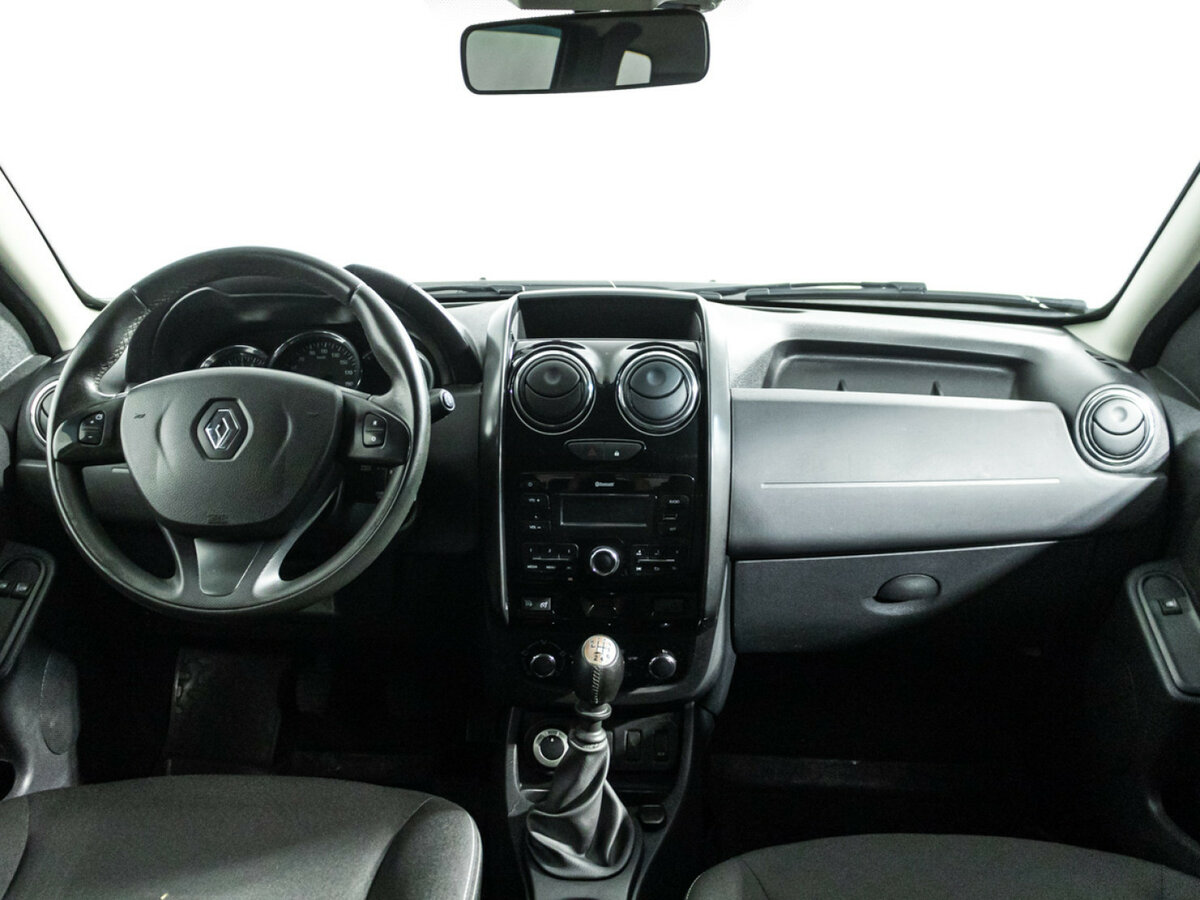 Б/У Рено Дастер 2017 года. Фото: #12