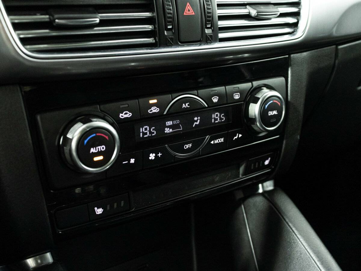 Б/У Мазда Ц-Икс-5 2017 года. Фото: #14