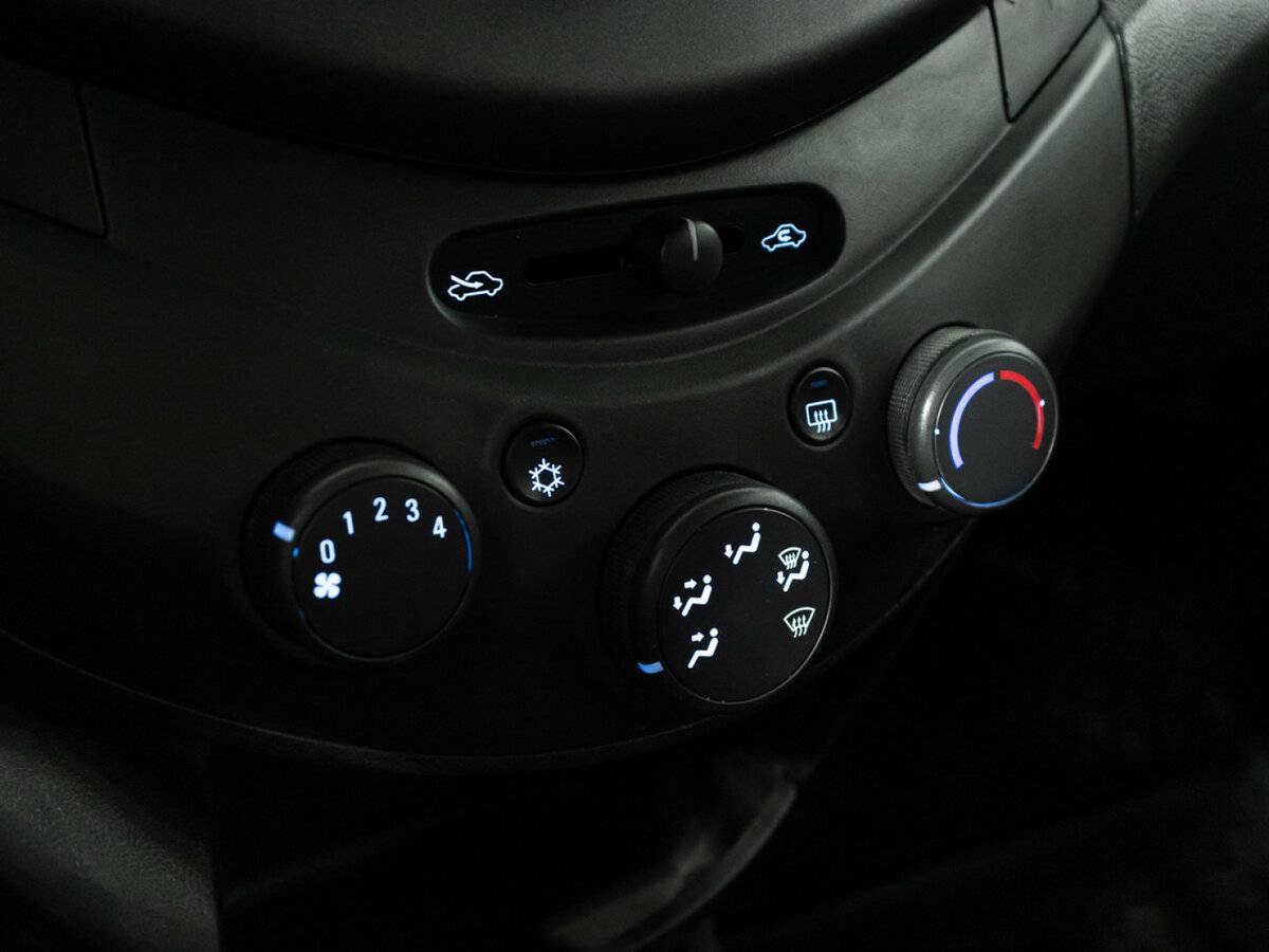 Б/У Шевроле Спарк 2012 года. Фото: #13