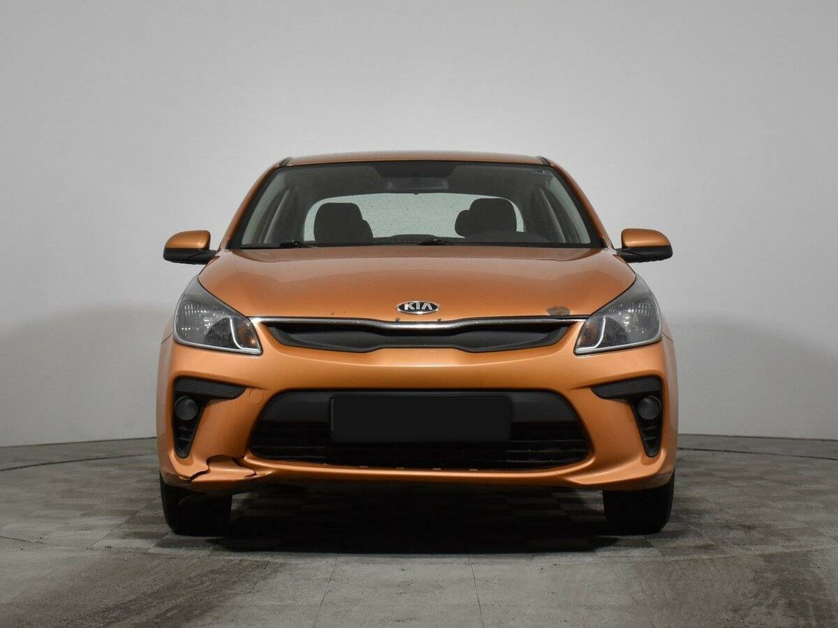 Б/У Киа Рио 2017 года. Фото: #1