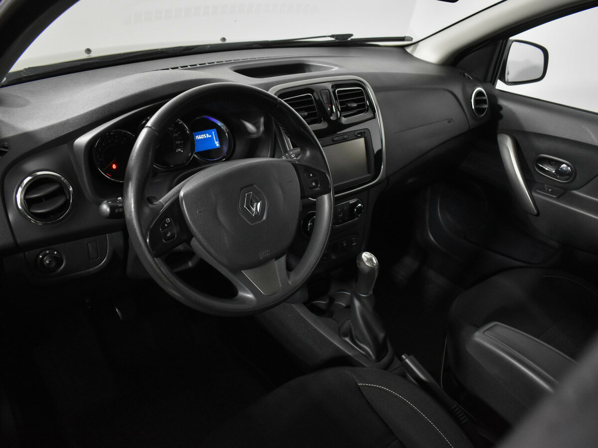 Б/У Рено Сандеро 2016 года. Фото: #6