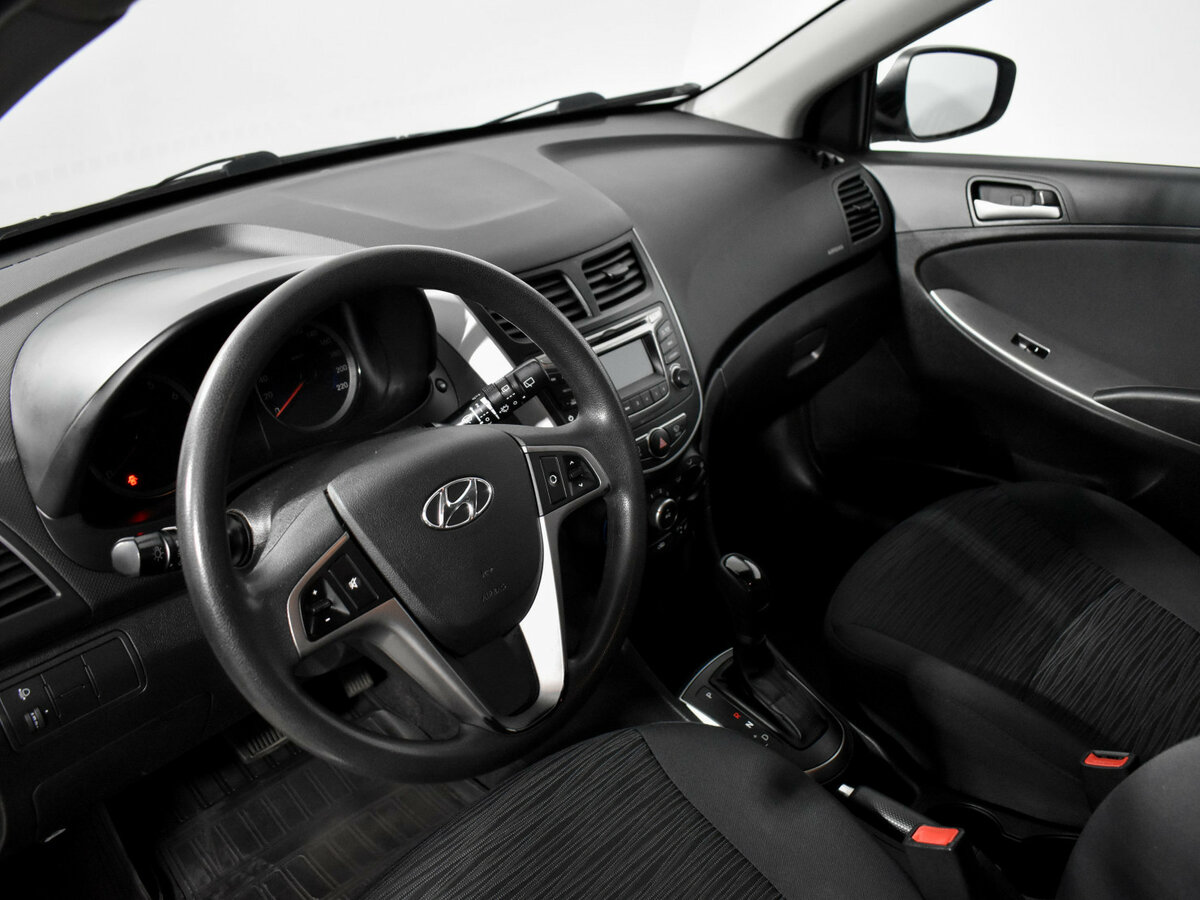 Б/У Хендай Солярис 2015 года. Фото: #8