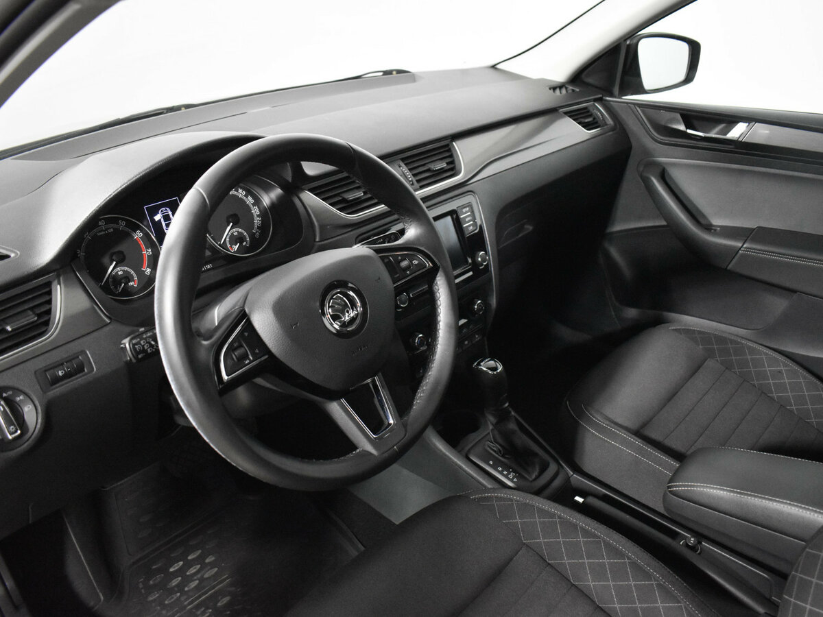 Б/У Шкода Рапид 2019 года. Фото: #8