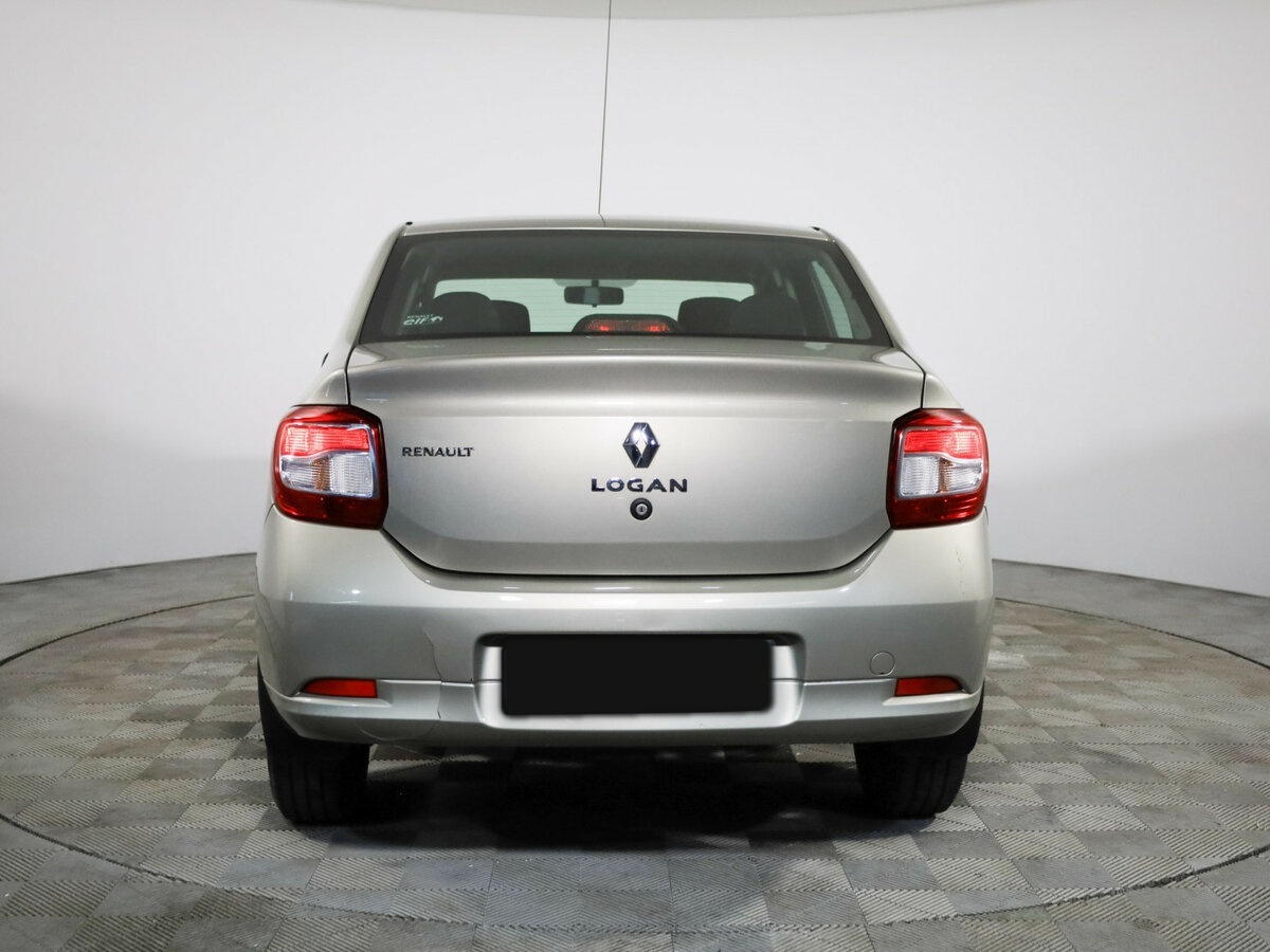 Б/У Рено Логан 2015 года. Фото: #5