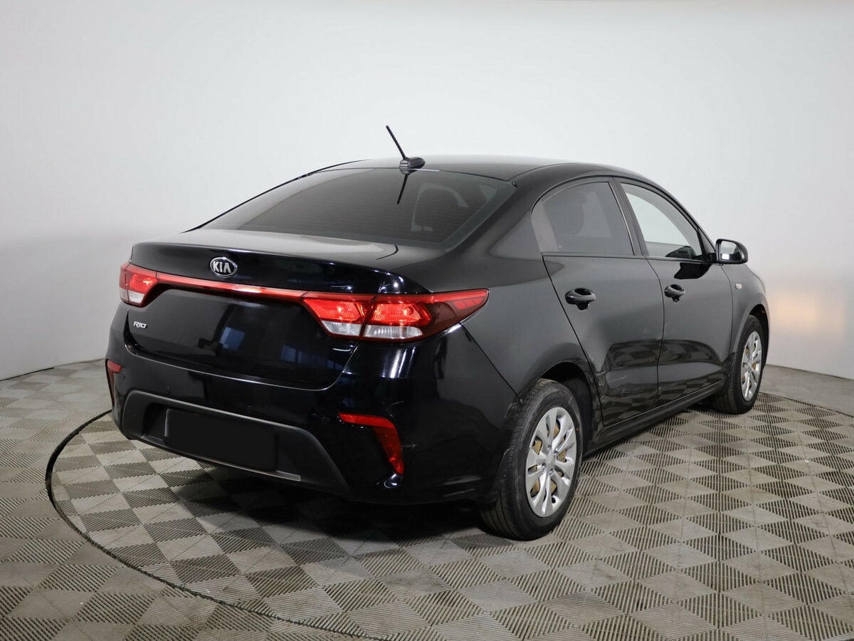Б/У Киа Рио 2017 года. Фото: #4