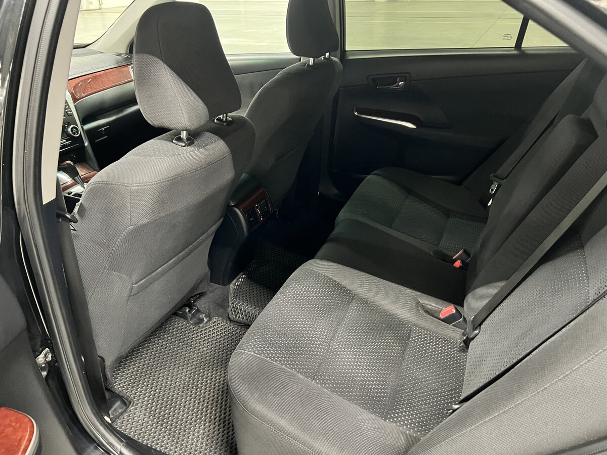 Б/У Тойота Камри 2013 года. Фото: #11