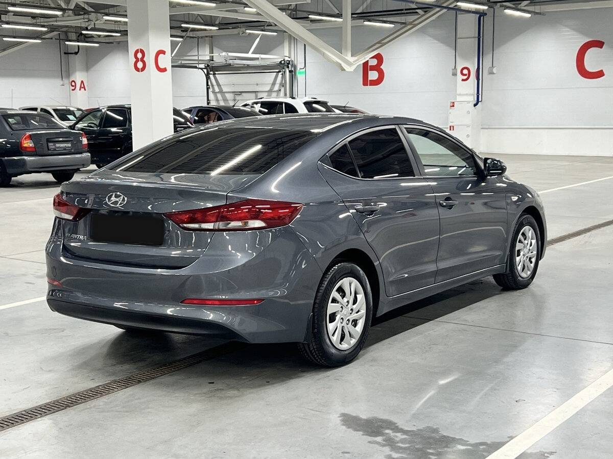 Б/У Хендай Елантра 2016 года. Фото: #4