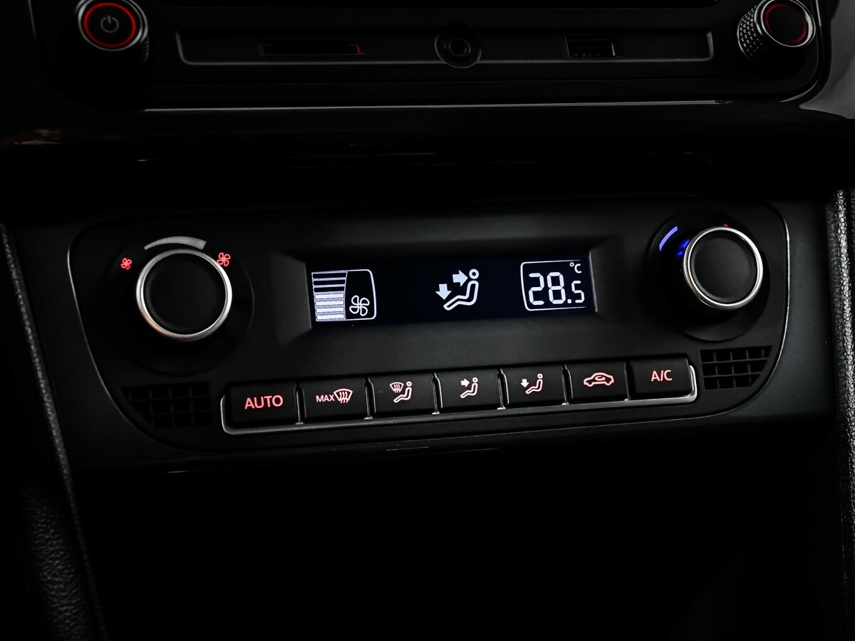 Б/У Фольксваген Поло 2018 года. Фото: #14