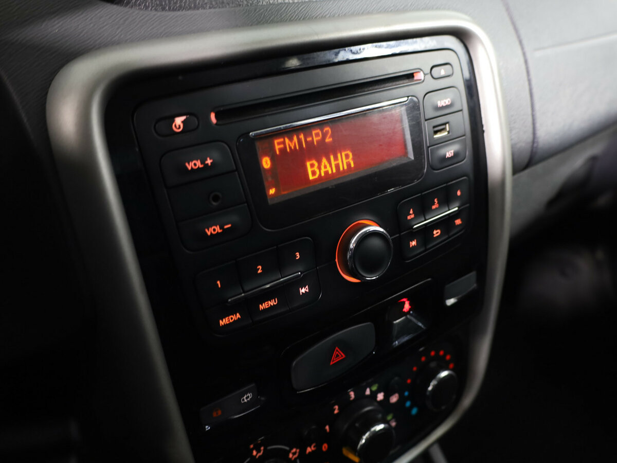 Б/У Рено Дастер 2014 года. Фото: #21