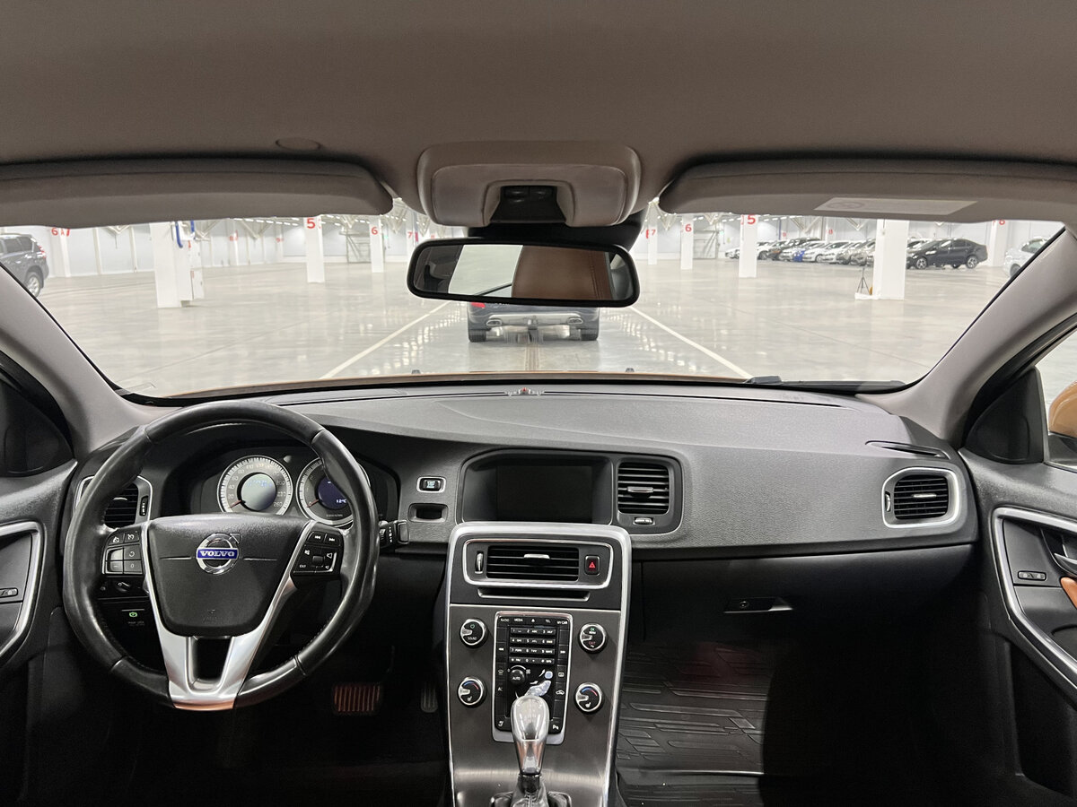 Б/У Вольво С60 2012 года. Фото: #13