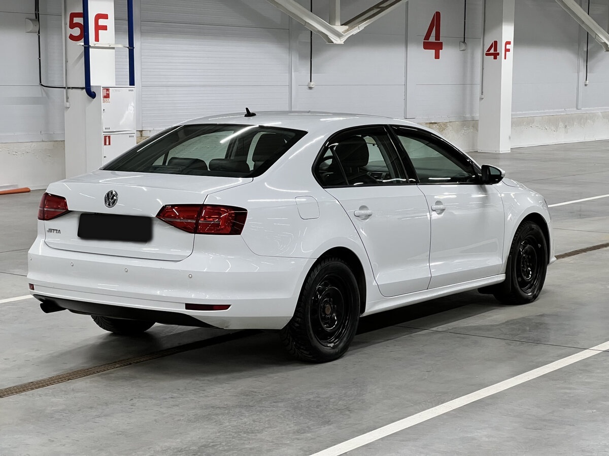 Б/У Фольксваген Джетта 2016 года. Фото: #4