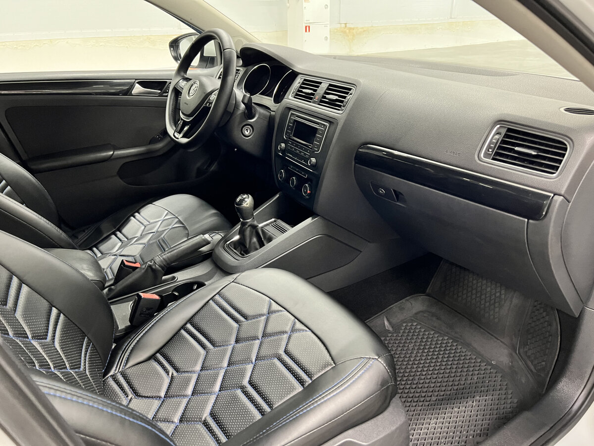 Б/У Фольксваген Джетта 2016 года. Фото: #10