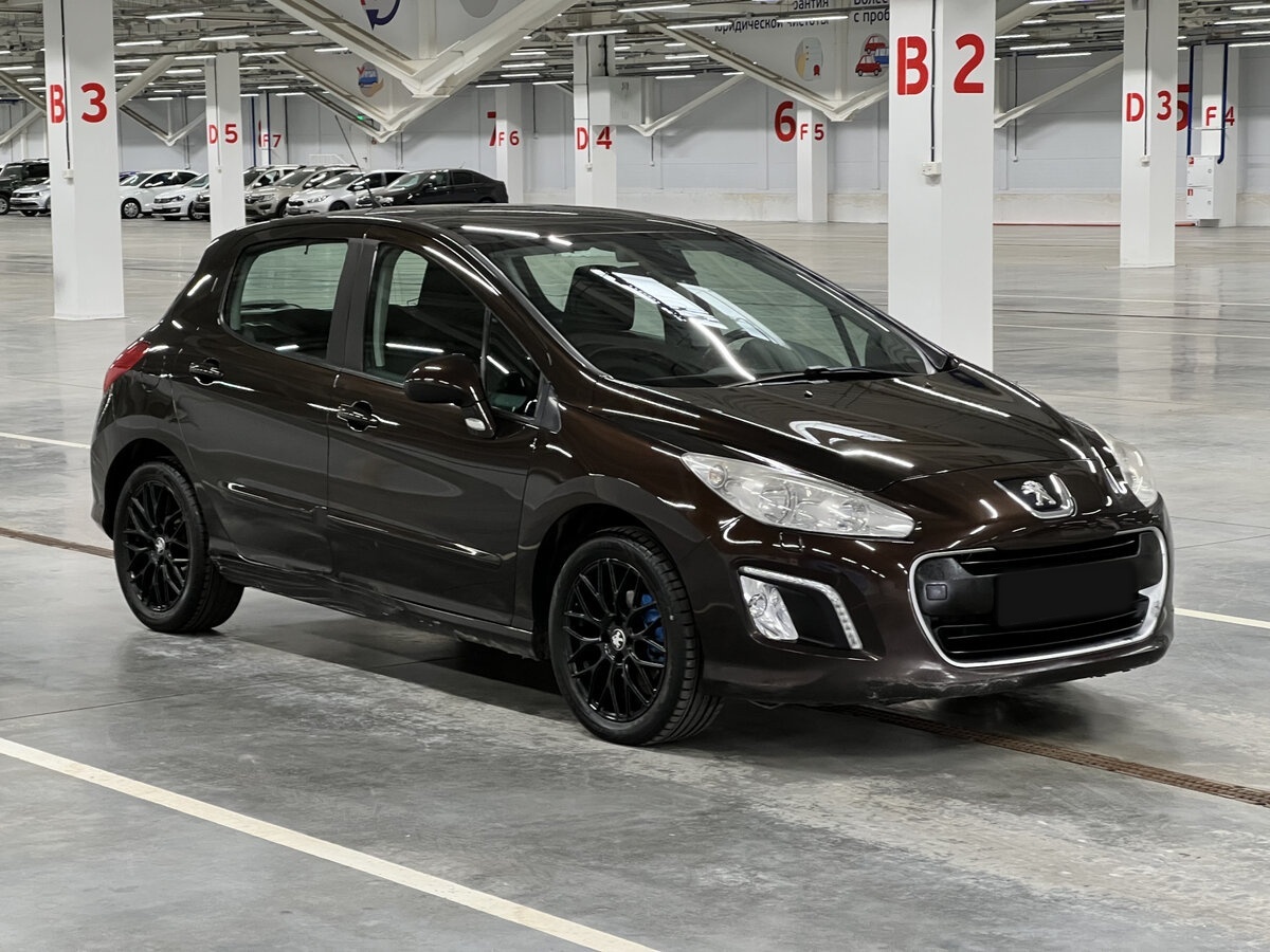 Б/У Пежо 308 2012 года. Фото: #2