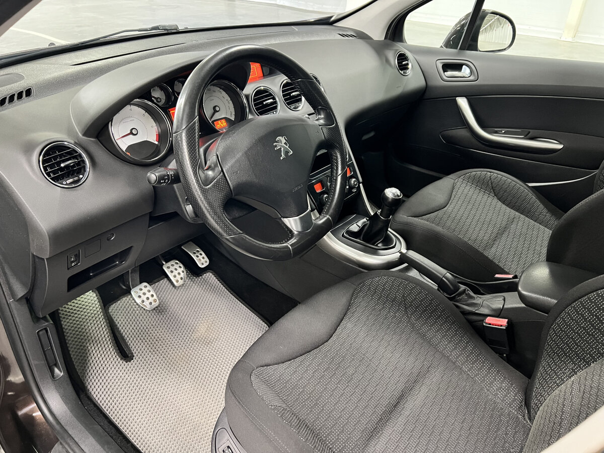 Б/У Пежо 308 2012 года. Фото: #14