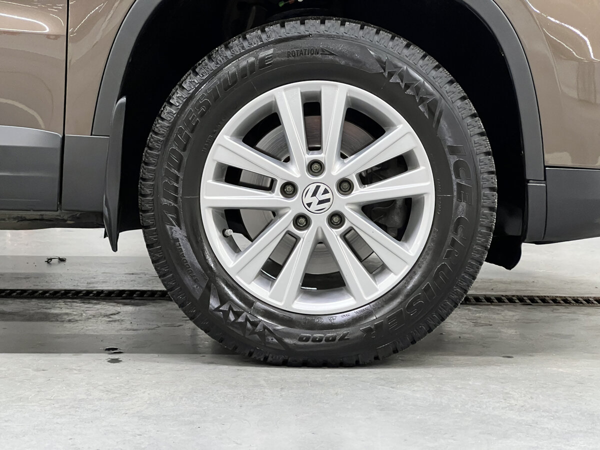 Б/У Фольксваген Тигуан 2014 года. Фото: #17