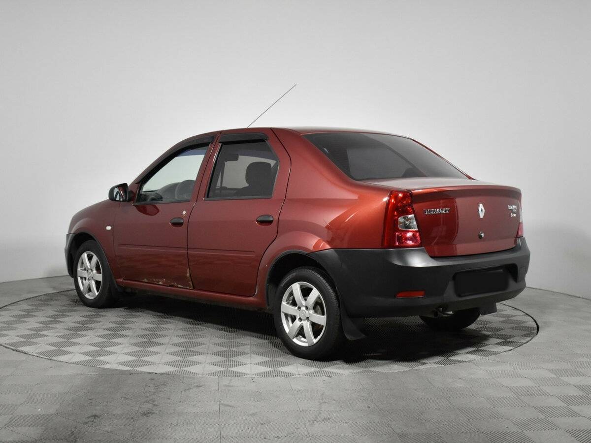 Б/У Рено Логан 2013 года. Фото: #6