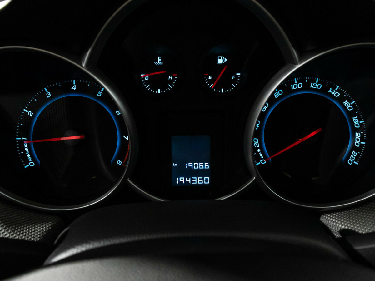 Б/У Шевроле Круз 2012 года. Фото: #11