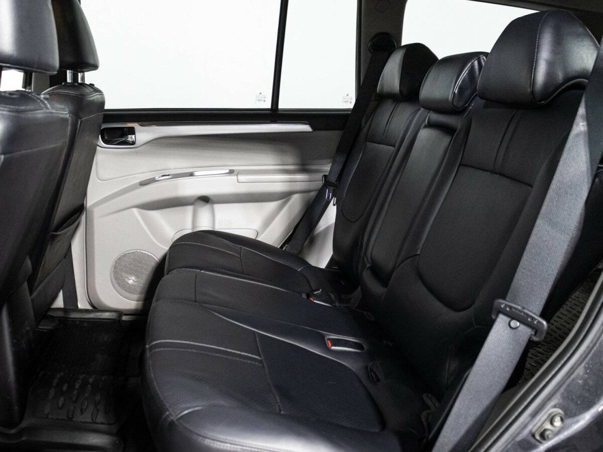 Б/У Митсубиши Паджеро Спорт 2013 года. Фото: #7