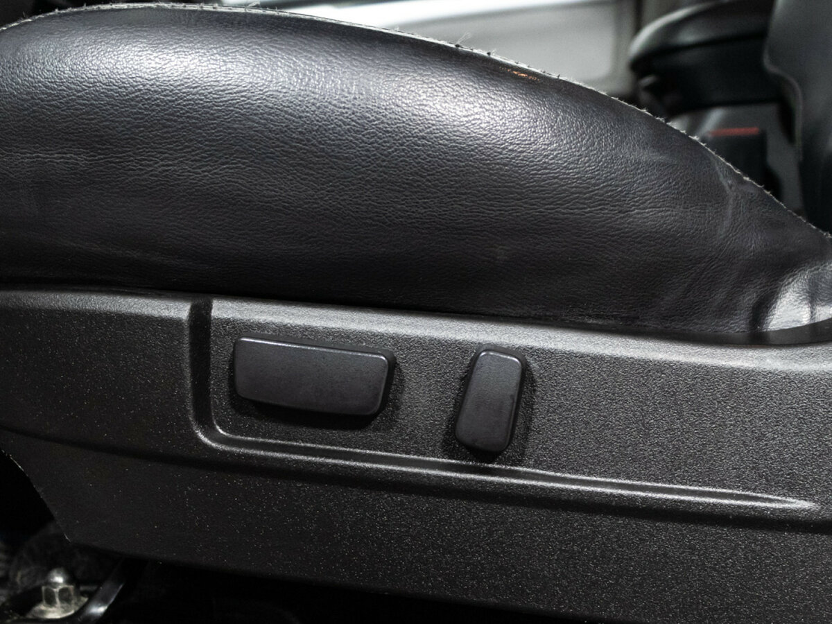 Б/У Митсубиши Паджеро Спорт 2013 года. Фото: #11