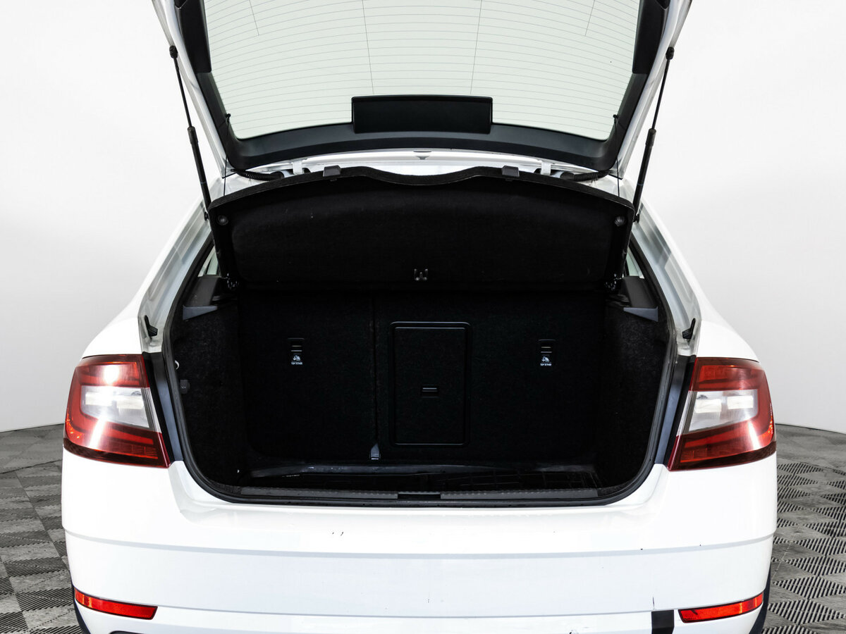 Б/У Шкода Октавия 2017 года. Фото: #13