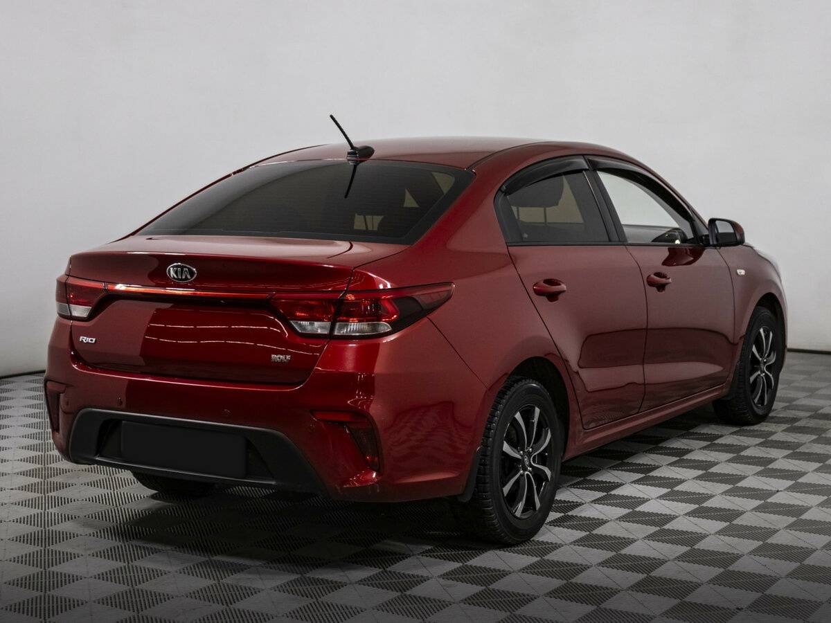 Б/У Киа Рио 2018 года. Фото: #4