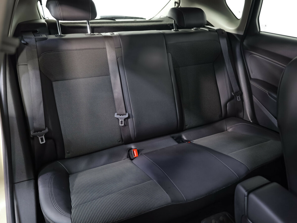 Б/У Опель Астра 2012 года. Фото: #17