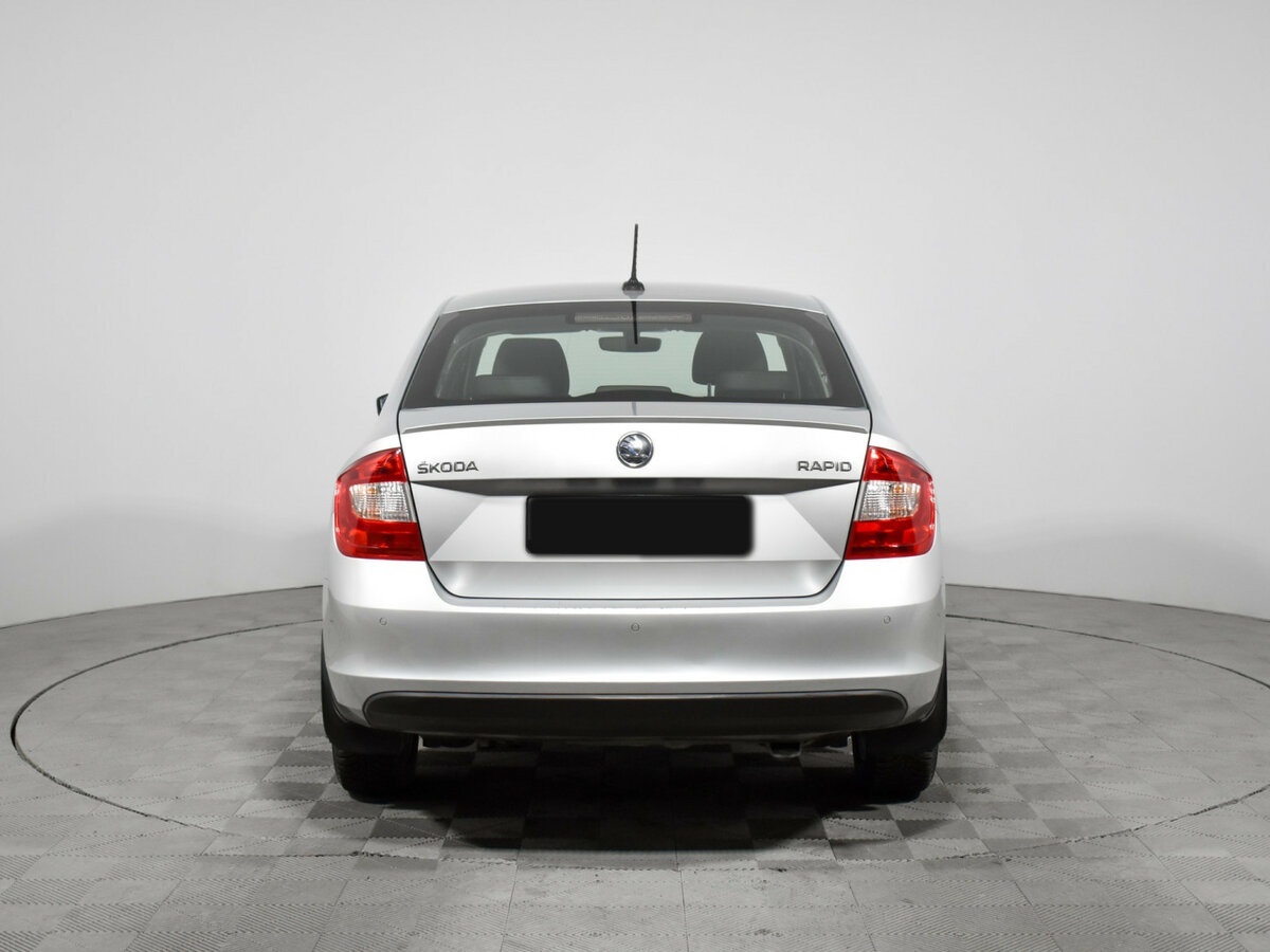 Б/У Шкода Рапид 2017 года. Фото: #5