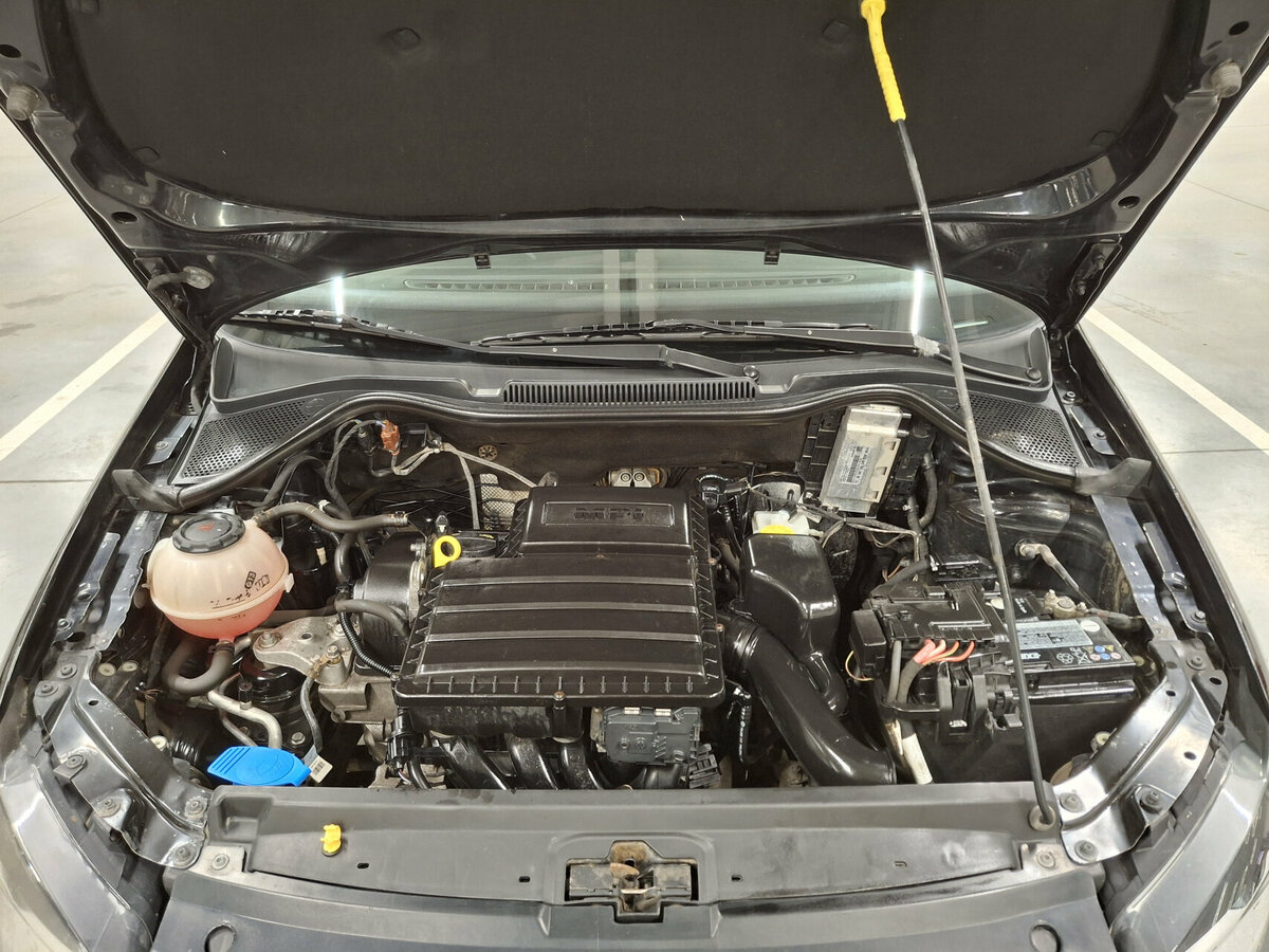 Б/У Фольксваген Поло 2017 года. Фото: #8