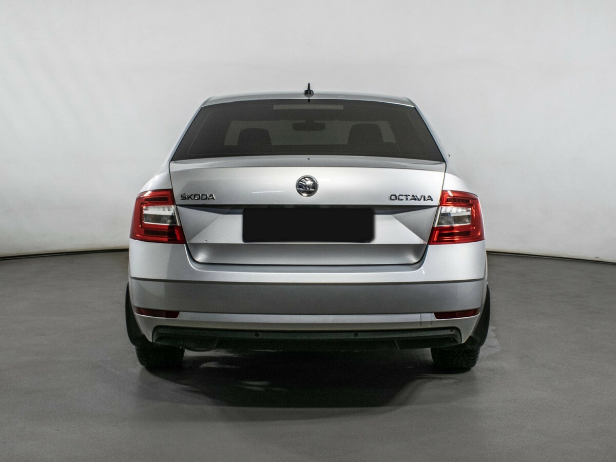 Б/У Шкода Октавия 2018 года. Фото: #5