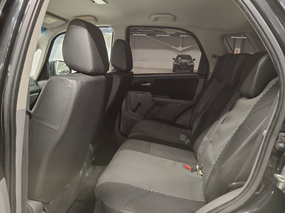 Б/У Сузуки С-Икс4 2012 года. Фото: #11