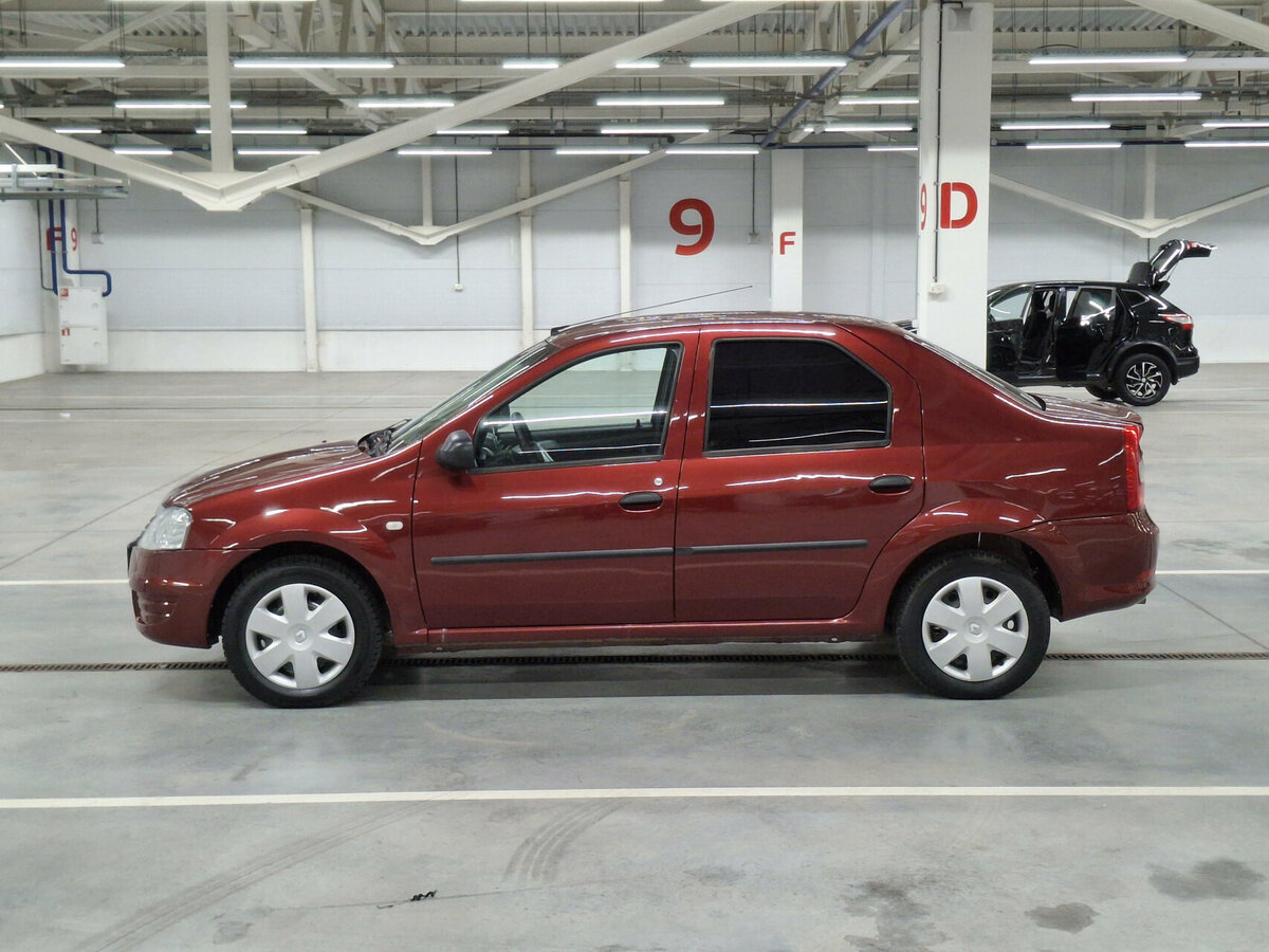 Б/У Рено Логан 2012 года. Фото: #7